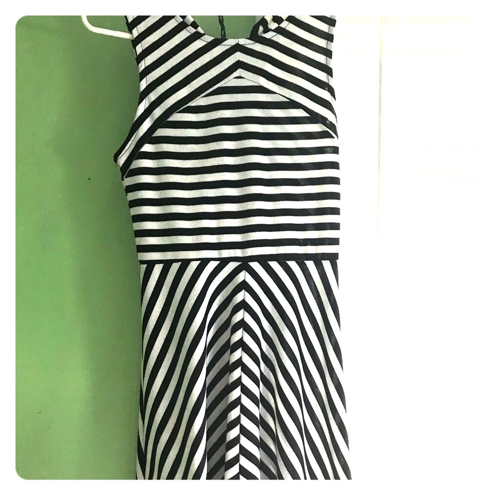 White and Black Stripes Causal Dress